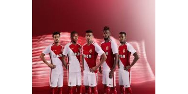 Dois cartões vermelhos no jogo AS Monaco